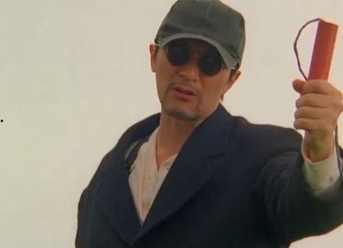 周星驰黑社会背景资料,从黑帮背景到喜剧巨匠的逆袭之路